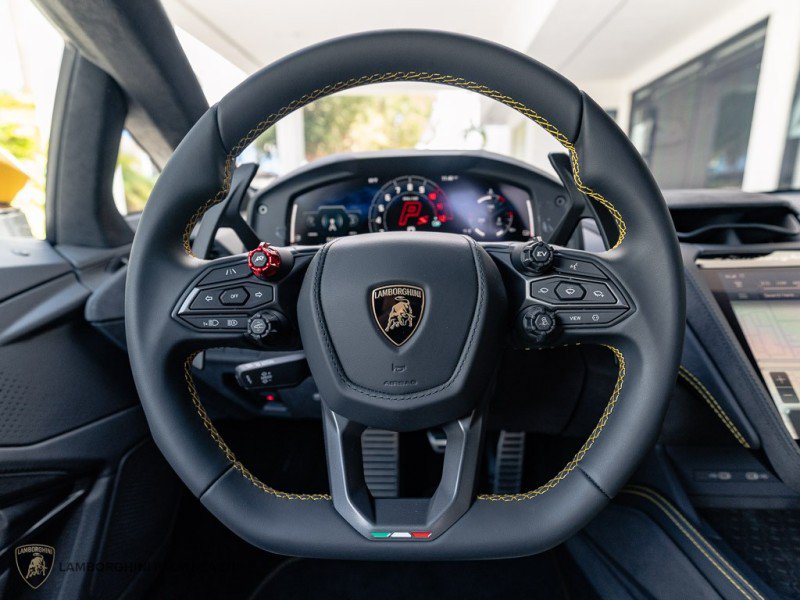 Used 2026 Lamborghini Temerario AWD/4WD image 17