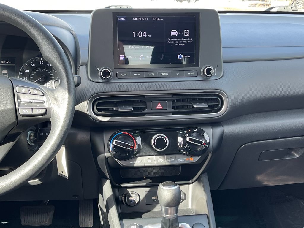 Used 2022 Hyundai Kona SE image 23