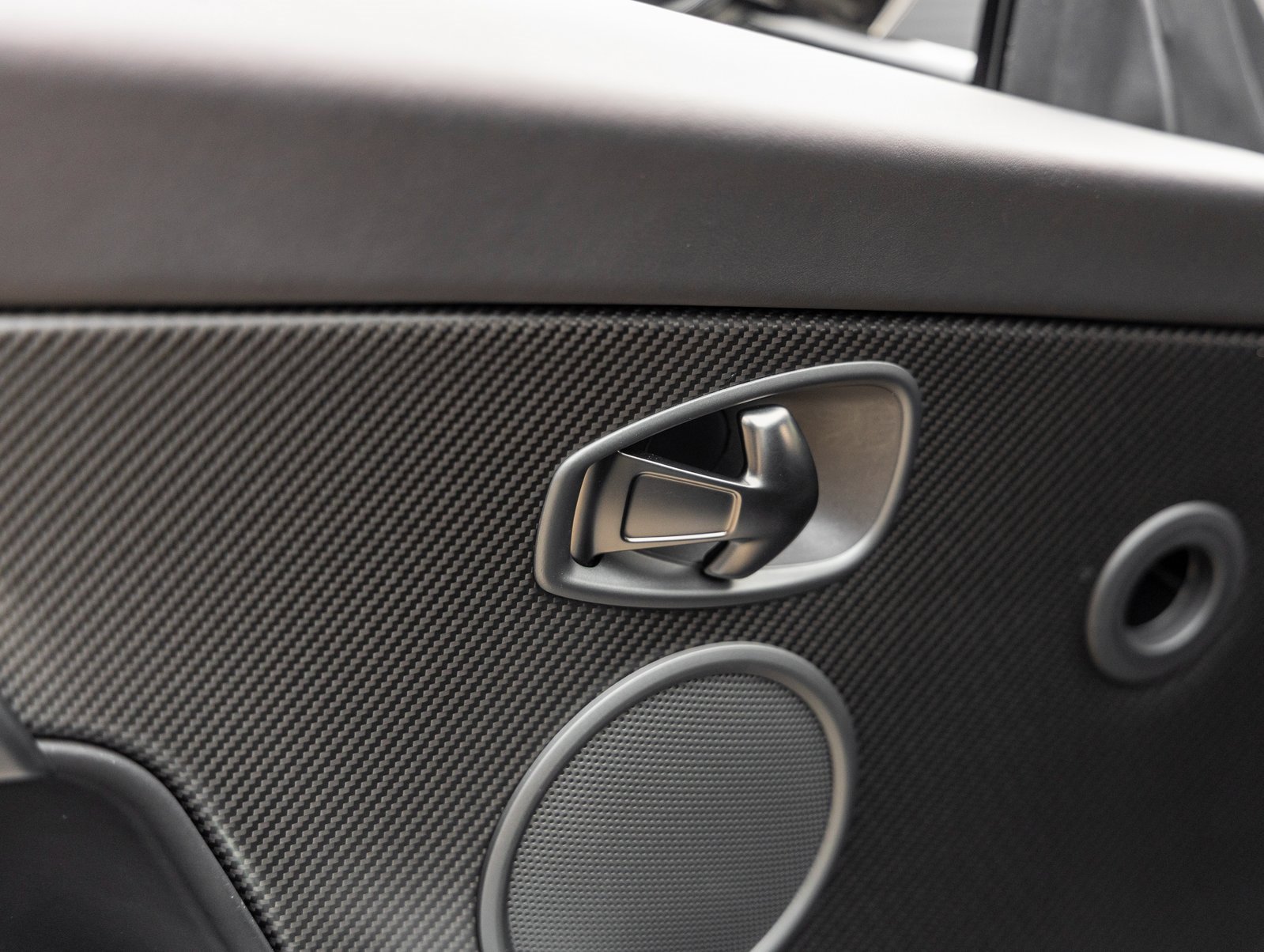 Used 2023 Aston Martin DBS Coupe image 23