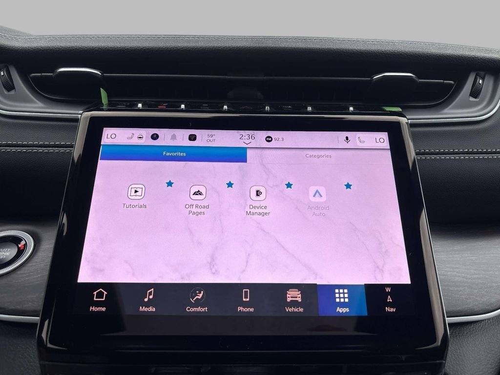 New 2025 Jeep Grand Cherokee Limited w/ Black Appearance Package image 14