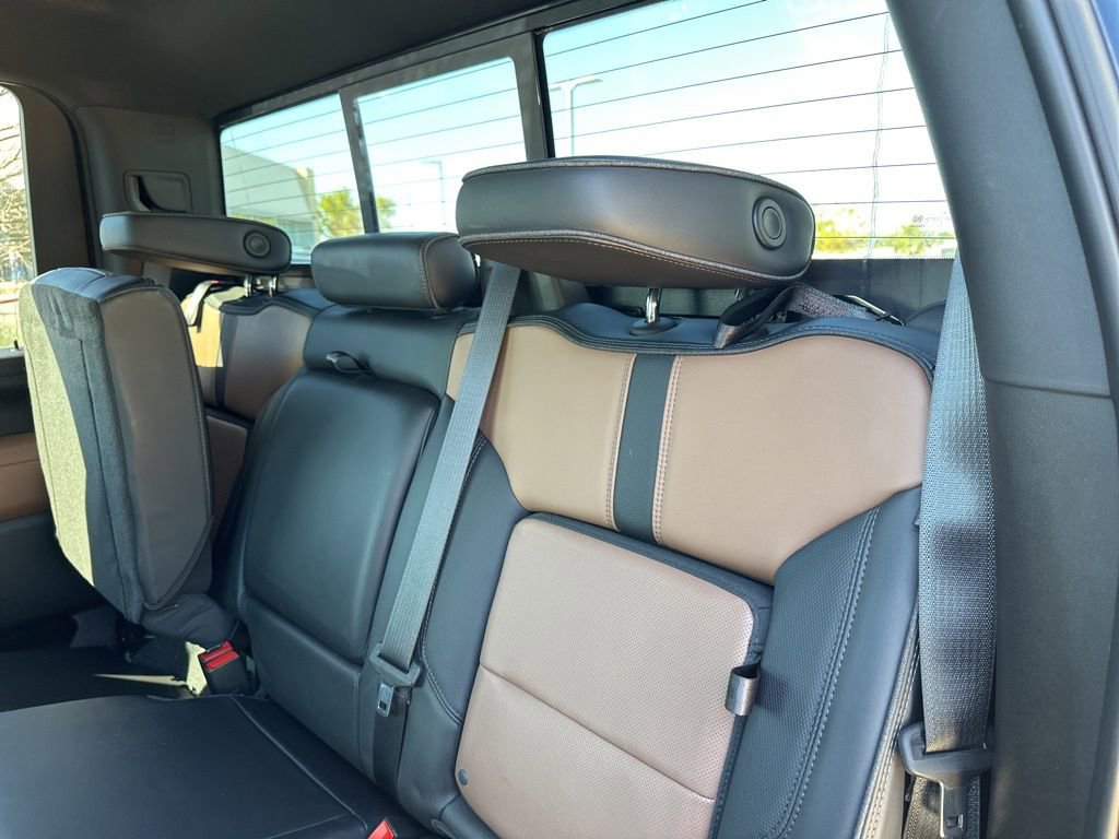 Used 2021 Chevrolet Silverado 3500 High Country image 19