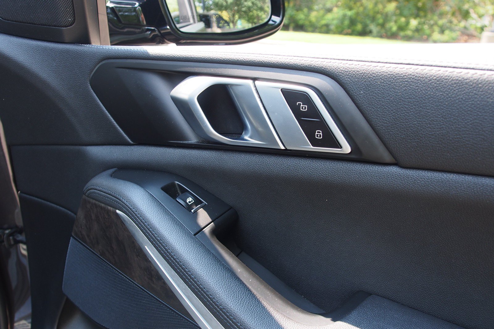 Used 2022 BMW X5 sDrive40i w/ Premium Package RWD image 13