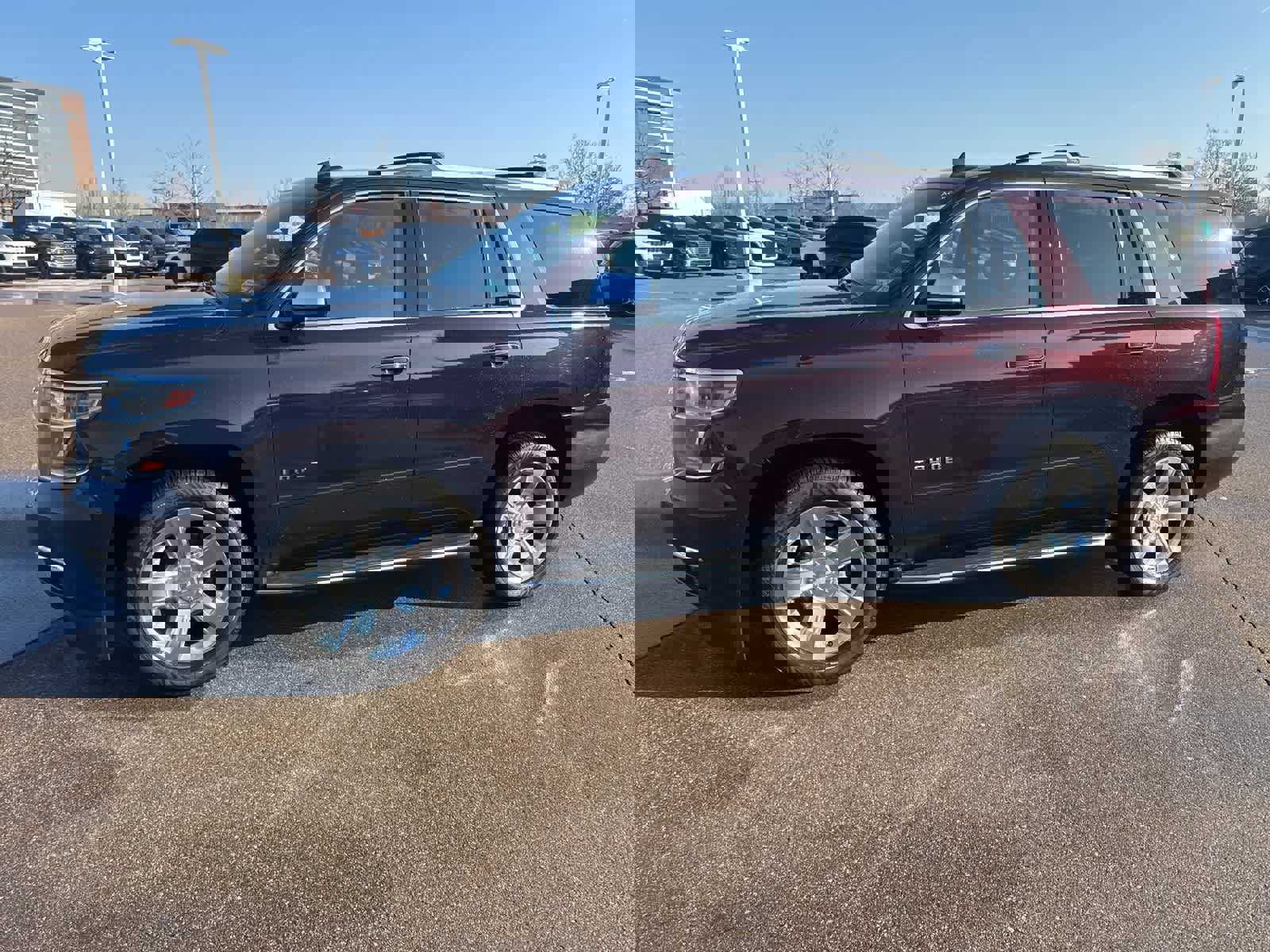 Used 2020 Chevrolet Tahoe Premier w/ Premier 6.2L Value Package image 19