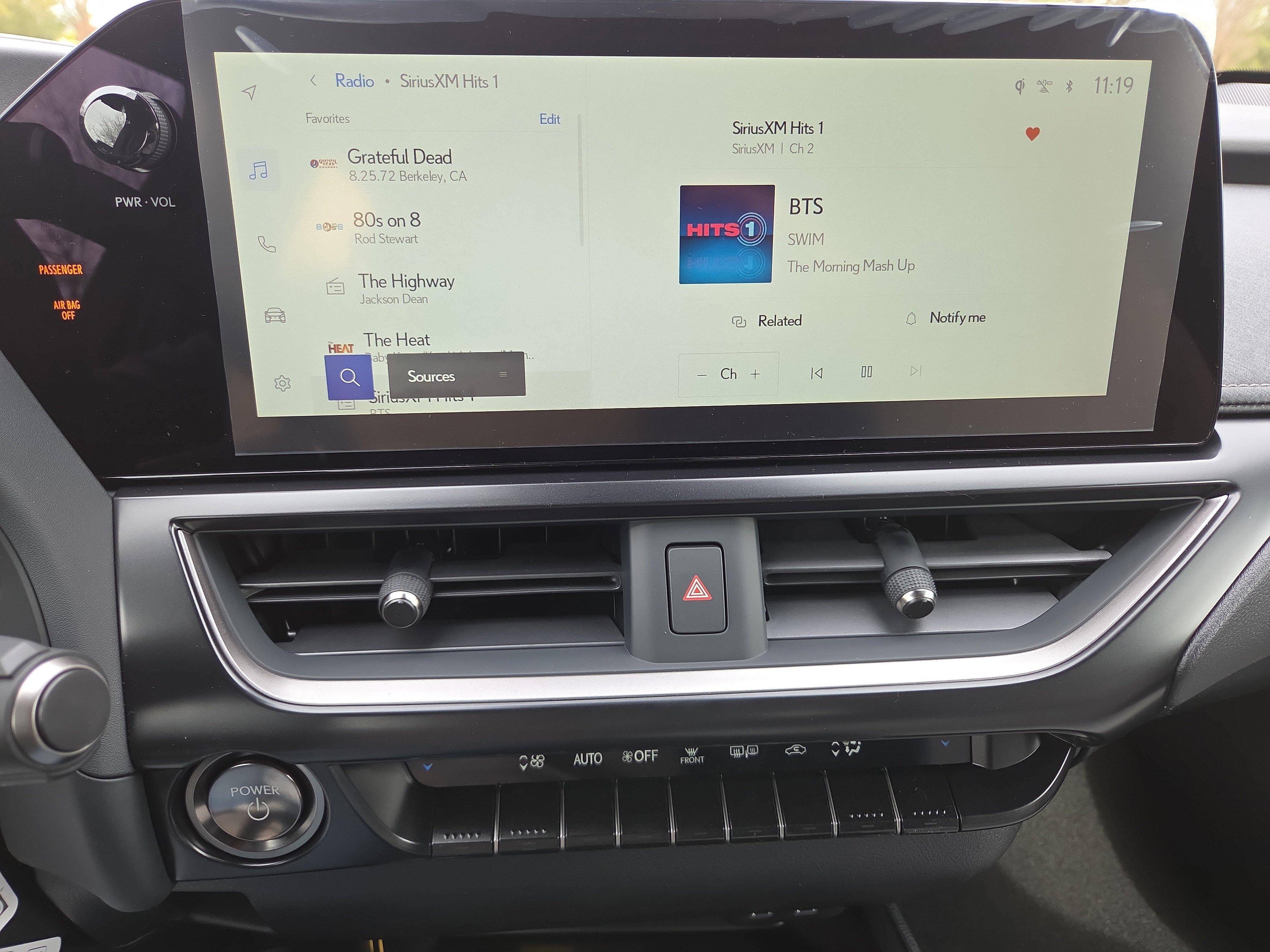 New 2026 Lexus UX 300h AWD image 15