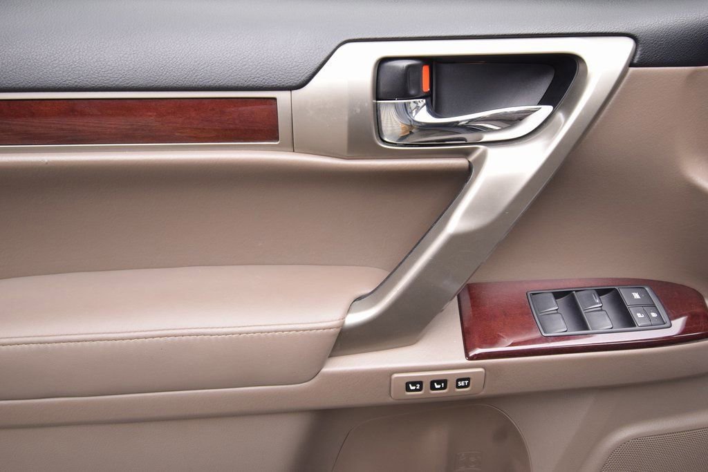 Used 2014 Lexus GX 460 Luxury image 26