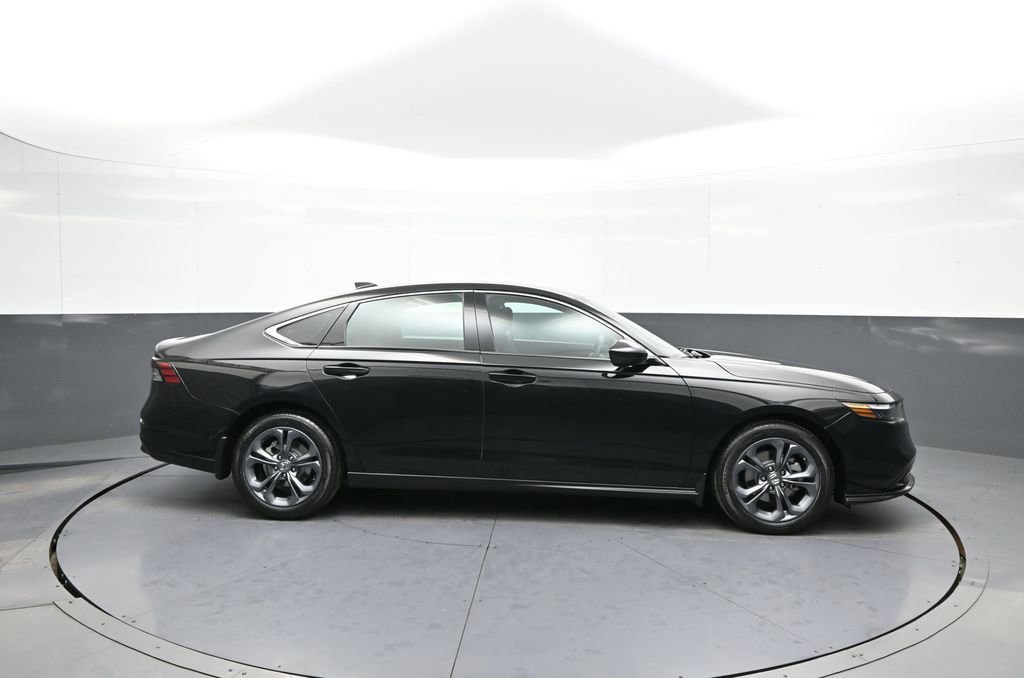 Certified 2023 Honda Accord EX image 5