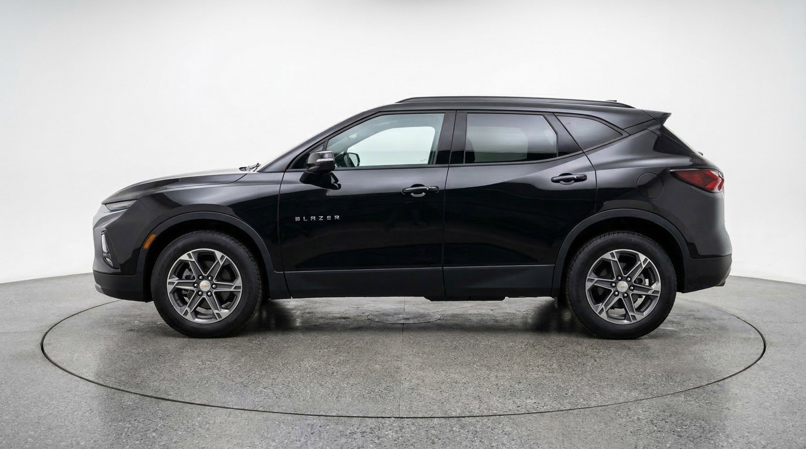 Used 2025 Chevrolet Blazer LT image 5