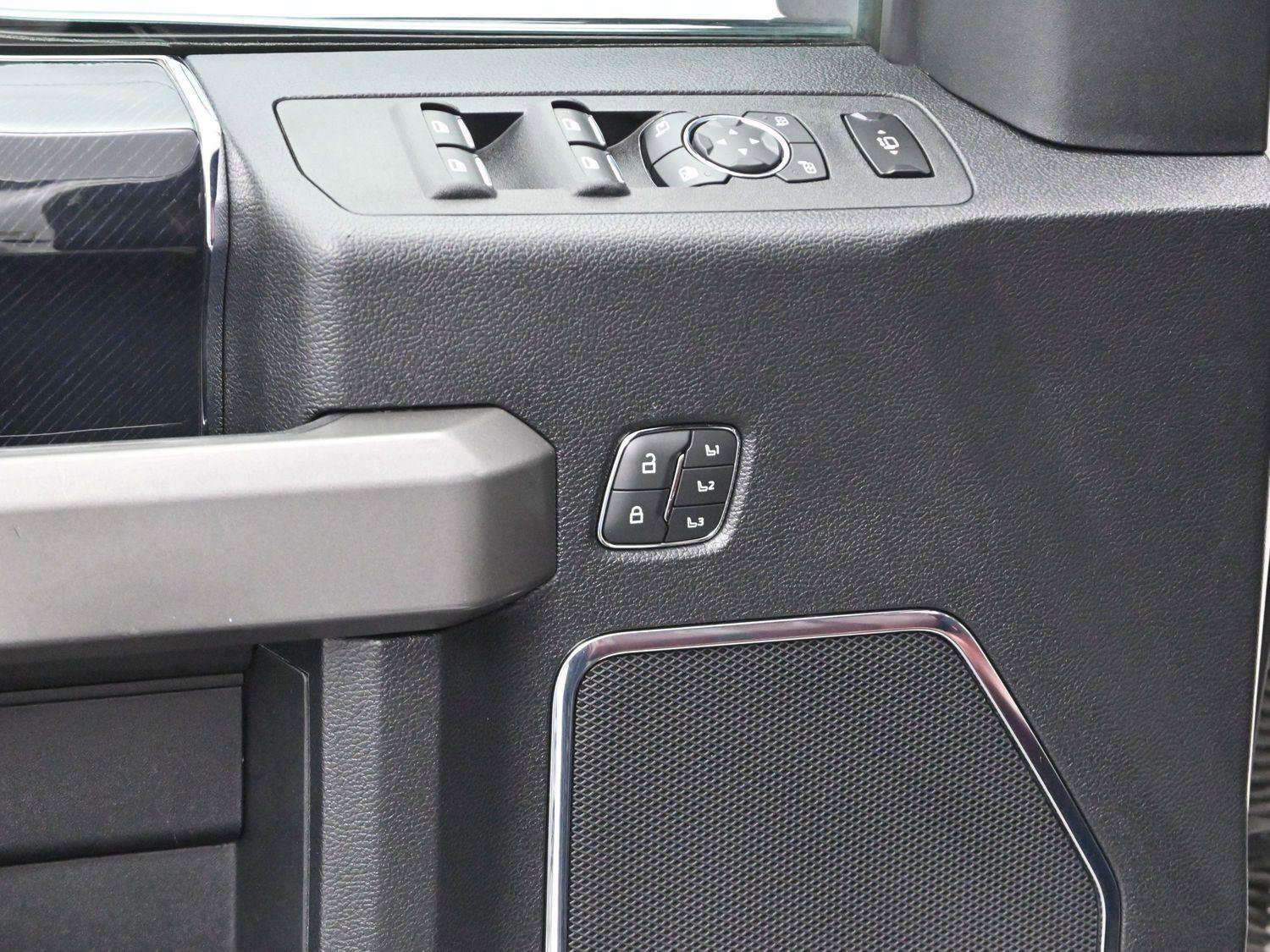 Used 2020 Ford F250 Platinum w/ FX4 Off-Road Package image 13