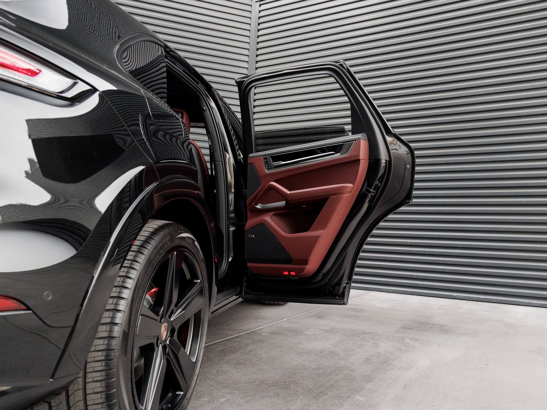 New 2026 Porsche Cayenne S image 30