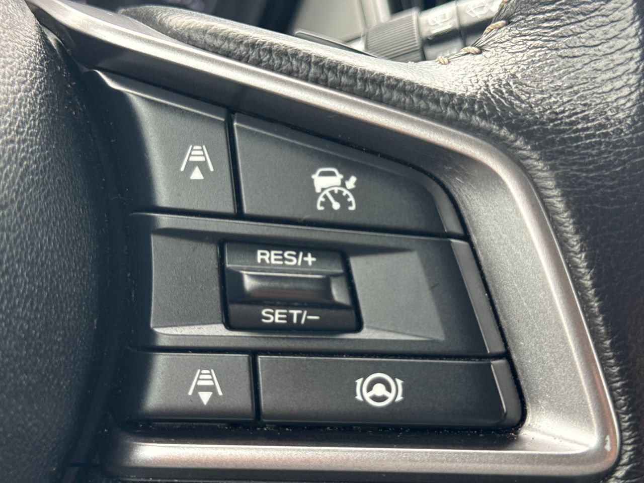 Used 2024 Subaru Outback Premium AWD/4WD image 24