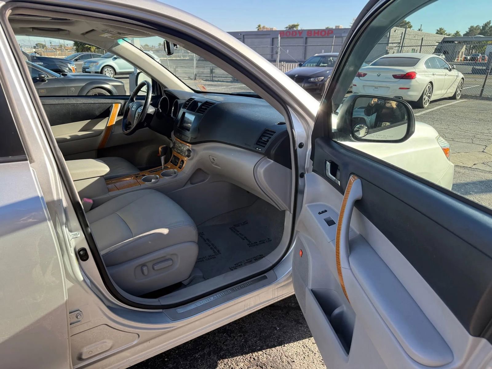 Used 2010 Toyota Highlander Limited image 18