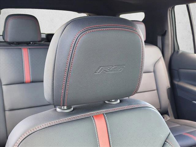 Used 2024 Chevrolet Traverse RS image 14