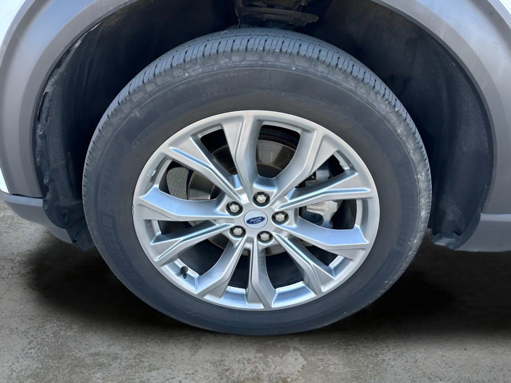 Used 2023 Ford Explorer Limited AWD/4WD image 27