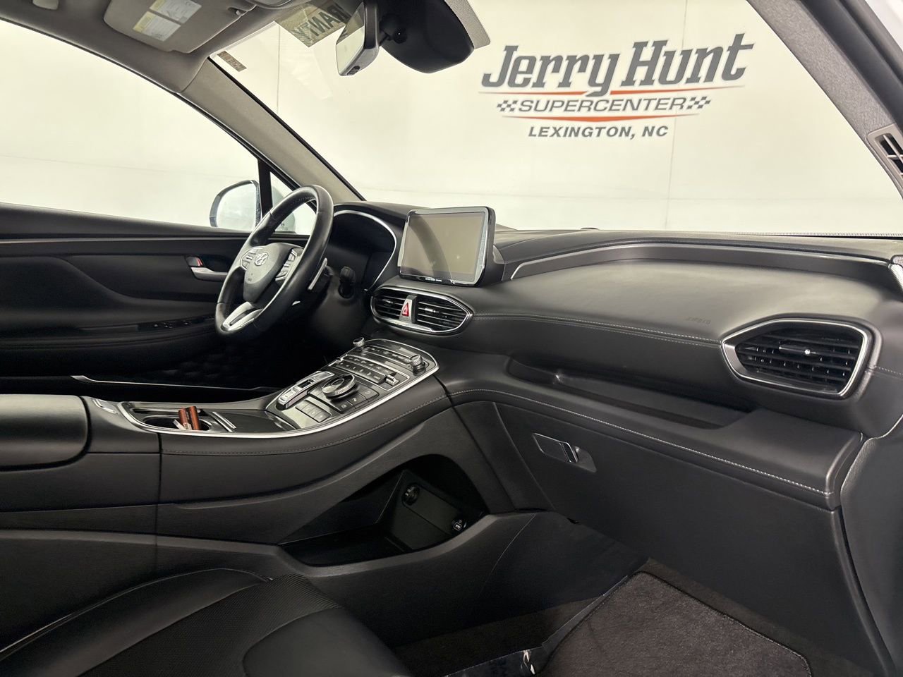 Used 2023 Hyundai Santa Fe Limited w/ Cargo Package AWD/4WD image 32