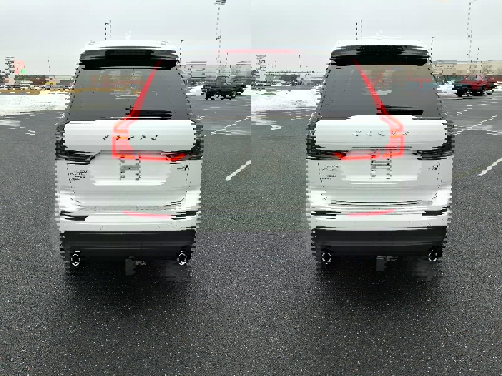 Used 2019 Volvo XC60 T5 Momentum w/ Premium Package image 5