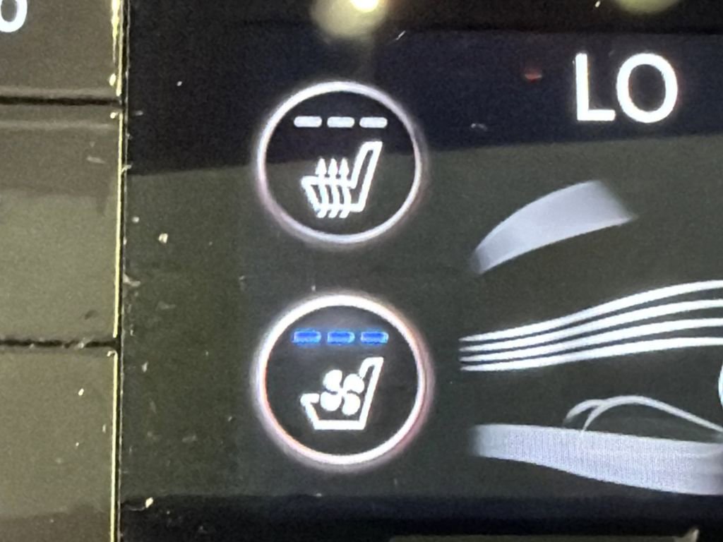 Used 2025 Genesis G70 2.5T w/ Sport Prestige Package RWD image 31
