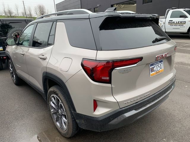 Used 2025 GMC Terrain Elevation w/ Elevation Premium Package image 4