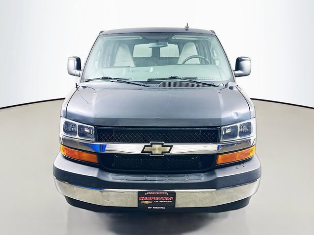 Used 2017 Chevrolet Express 2500 LT w/ LT Preferred Equipment Group image 4