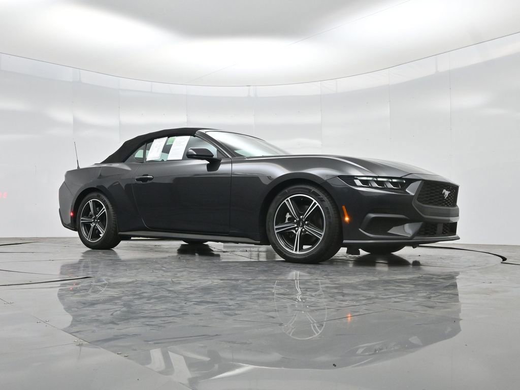 Used 2024 Ford Mustang Convertible image 44