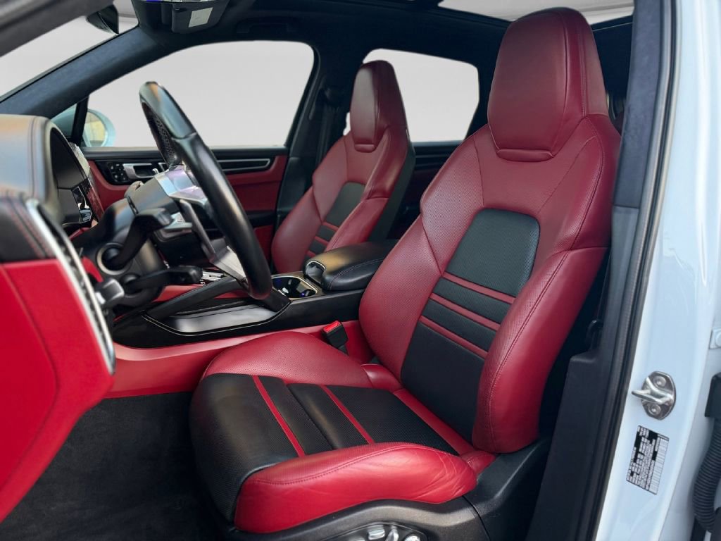 Used 2021 Porsche Cayenne GTS image 23