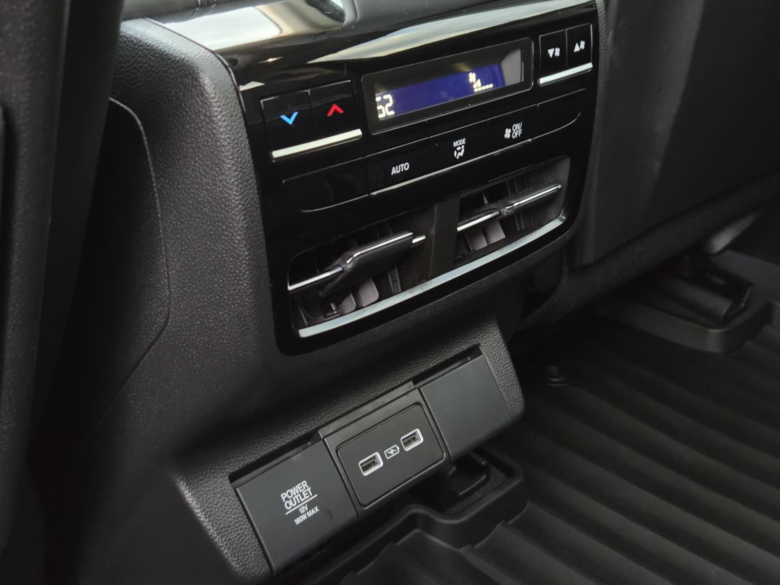 Used 2024 Acura MDX w/ Technology Package FWD image 13