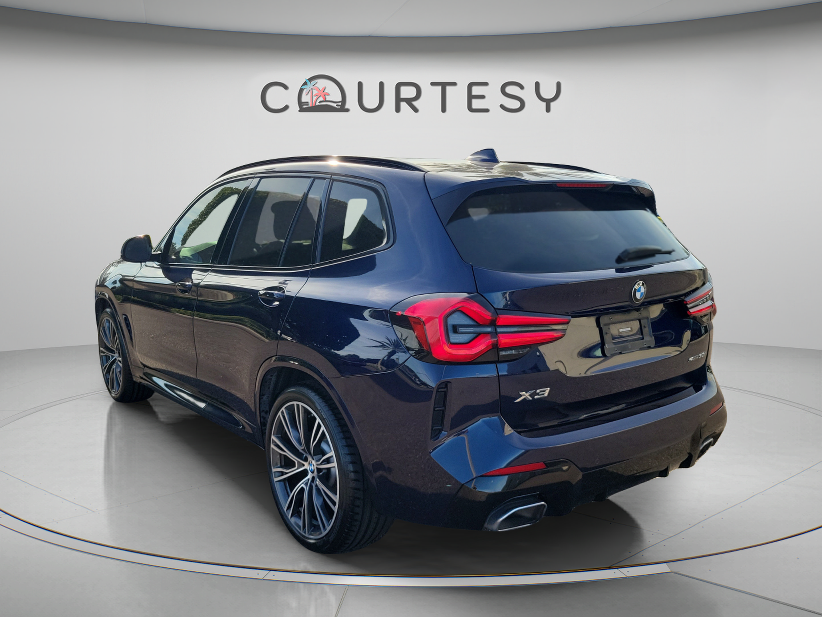Used 2022 BMW X3 sDrive30i w/ M Sport Package 2 RWD image 3