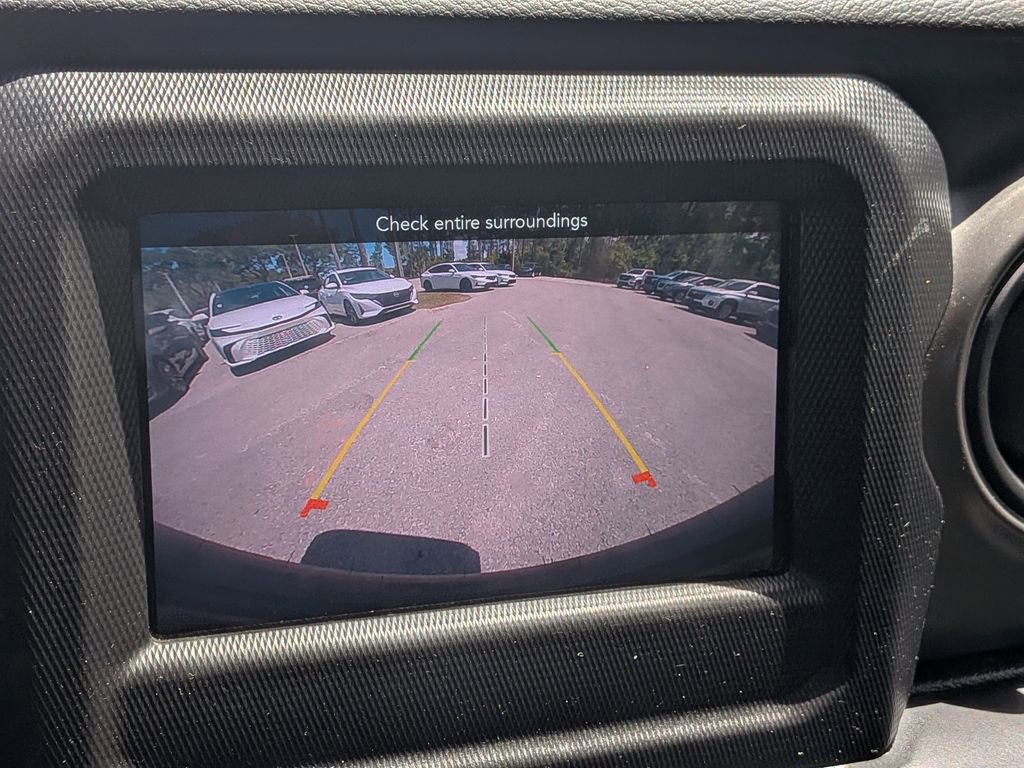 Used 2022 Jeep Wrangler Unlimited Sport image 16