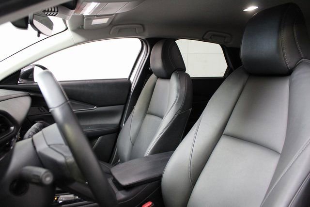 Used 2025 MAZDA CX-30 AWD 2.5 S w/ Select Sport Pkg image 13