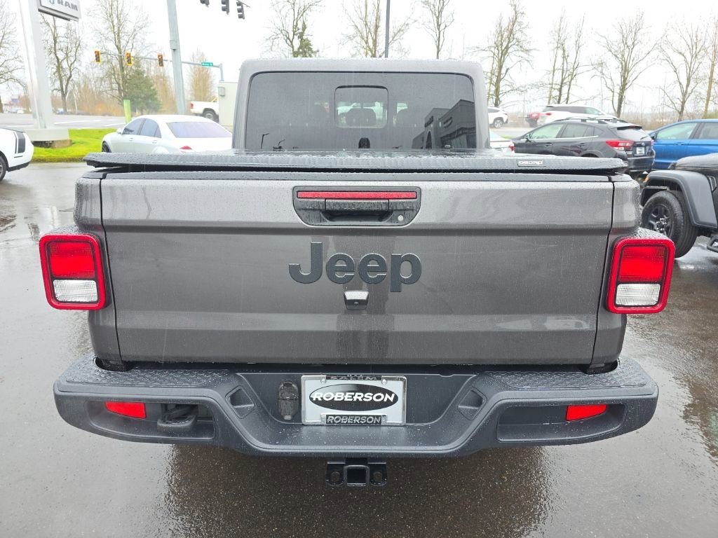 Used 2024 Jeep Gladiator Sport image 4
