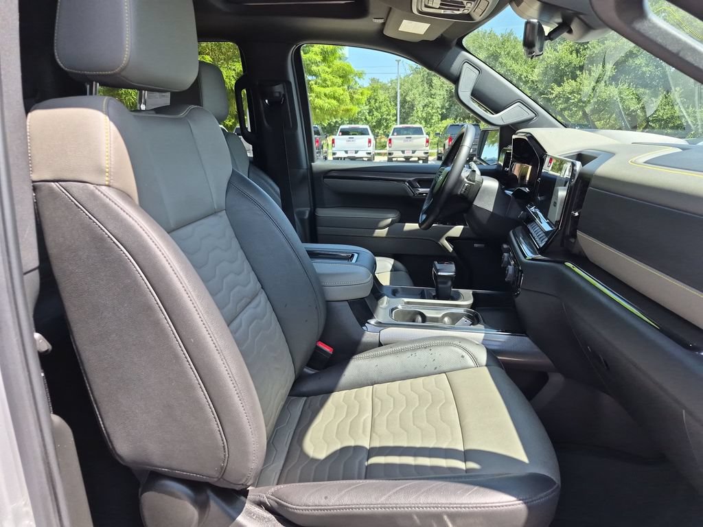 Used 2022 Chevrolet Silverado 1500 ZR2 w/ Technology Package AWD/4WD image 41