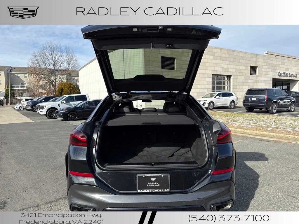Used 2023 BMW X6 xDrive40i w/ Executive Package image 11