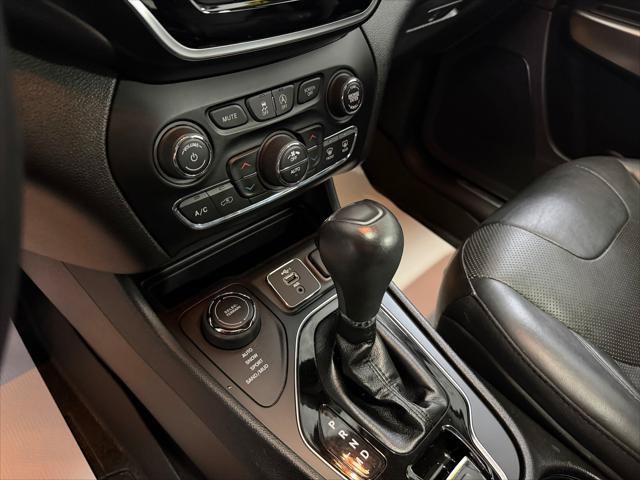 Certified 2019 Jeep Cherokee Limited w/ Technology Group AWD/4WD image 11