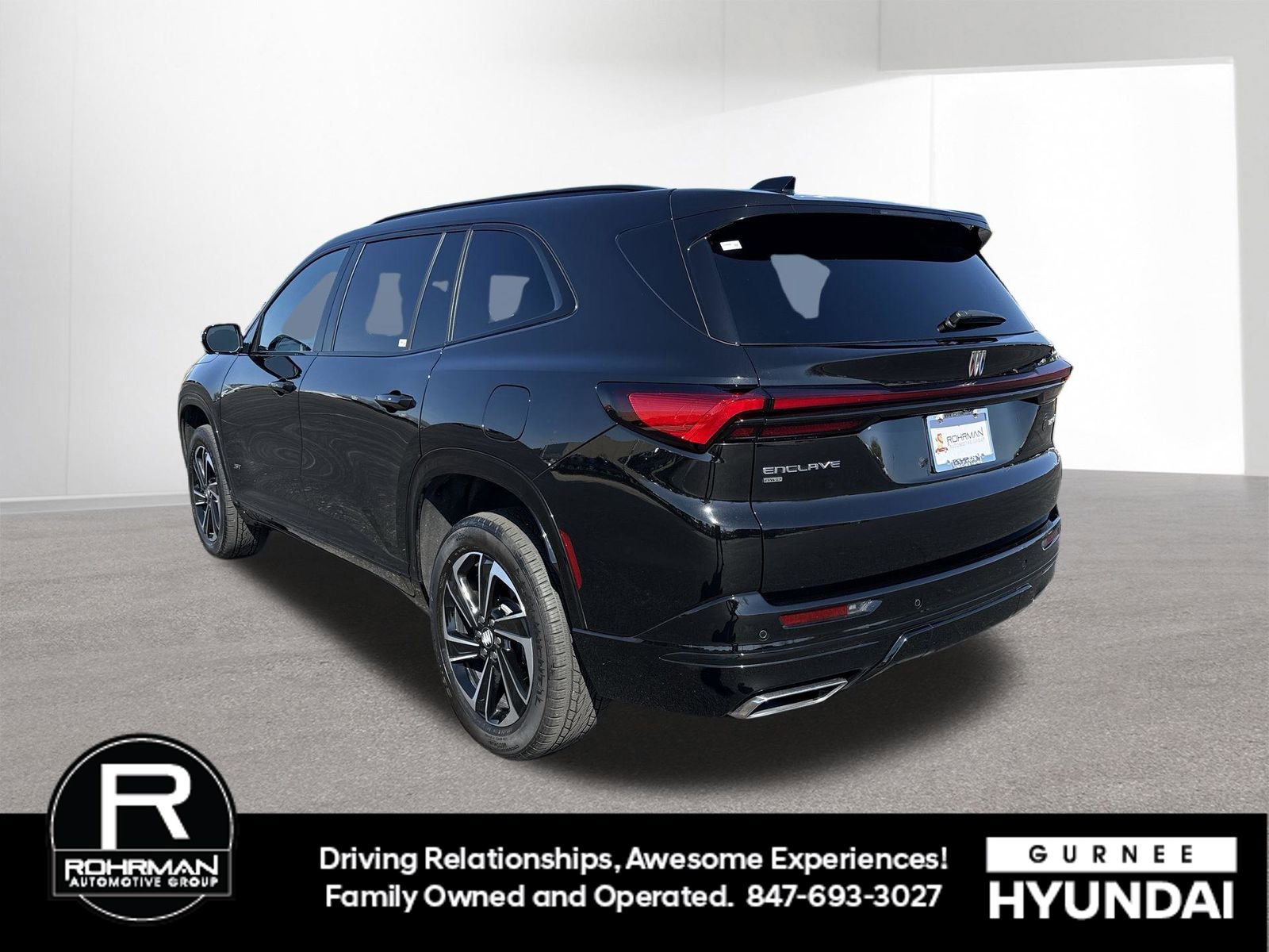 Used 2025 Buick Enclave Sport Touring AWD/4WD image 6