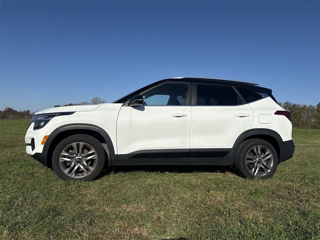 Used 2023 Kia Seltos S w/ Navigation Package image 5