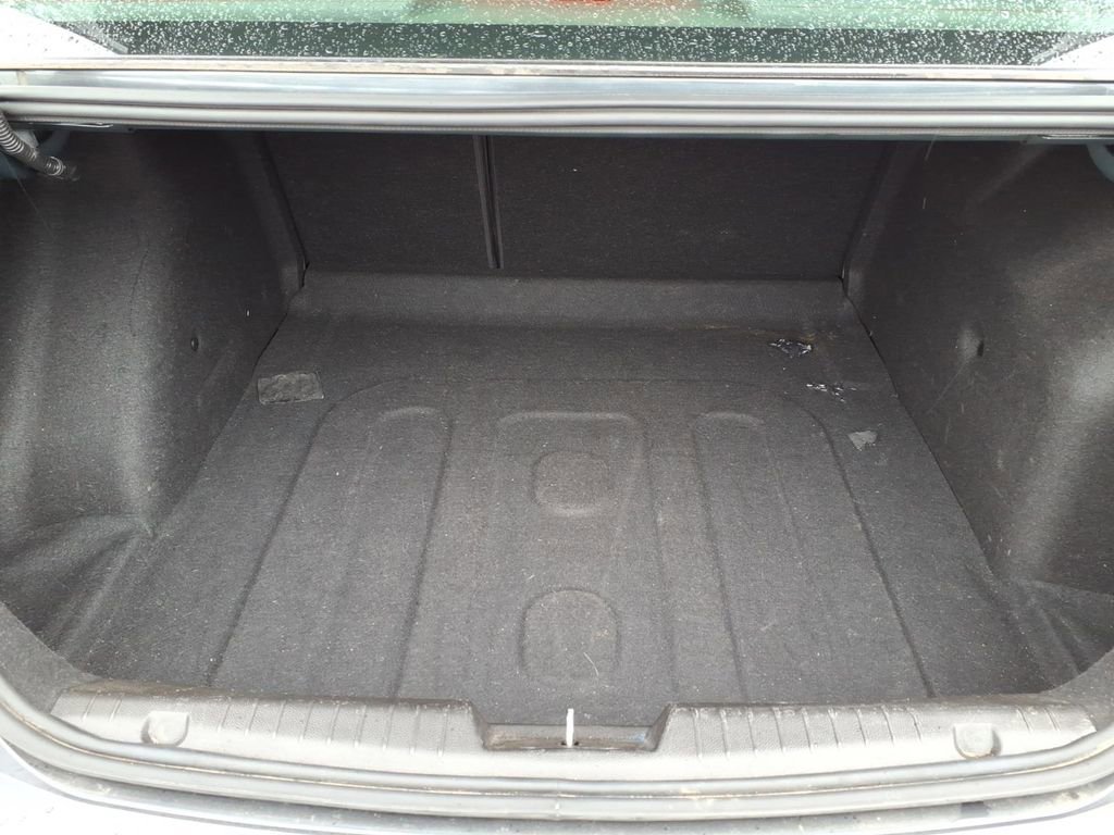 Used 2013 Chevrolet Cruze LS FWD image 8