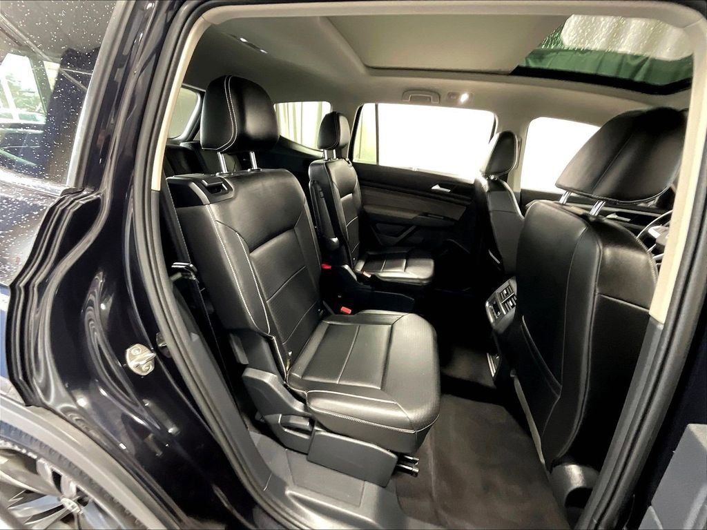 Used 2021 Volkswagen Atlas SE w/ Panoramic Sunroof Package AWD/4WD image 16