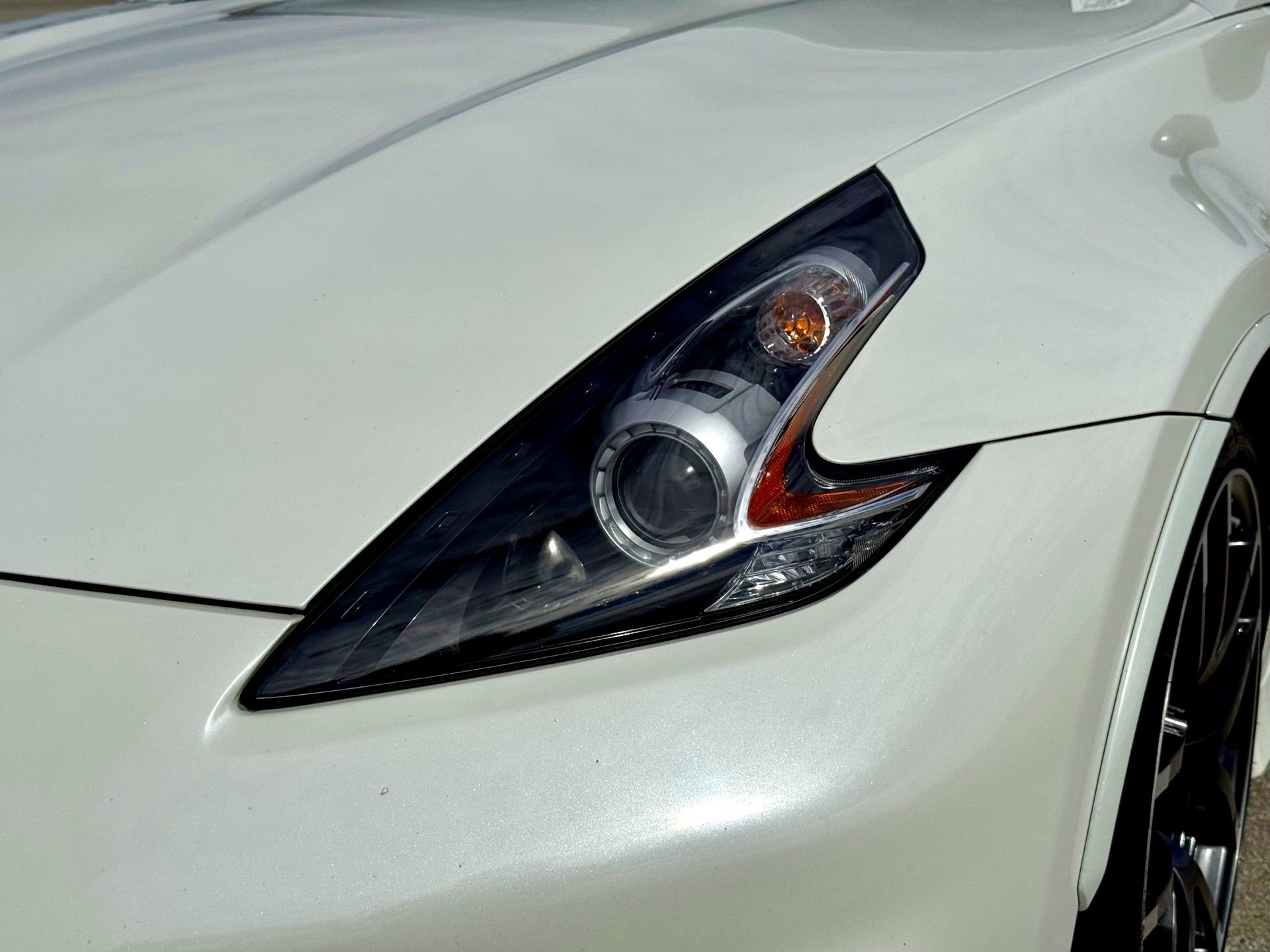 Used 2017 Nissan 370Z NISMO image 3