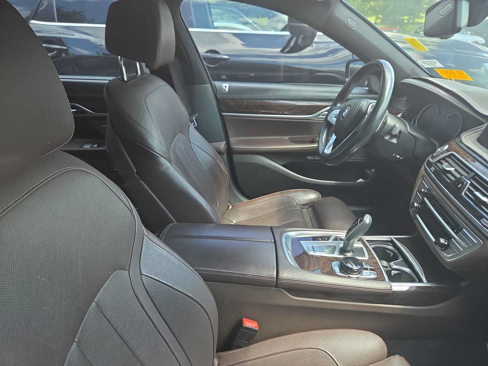 Used 2018 BMW 740i RWD image 12