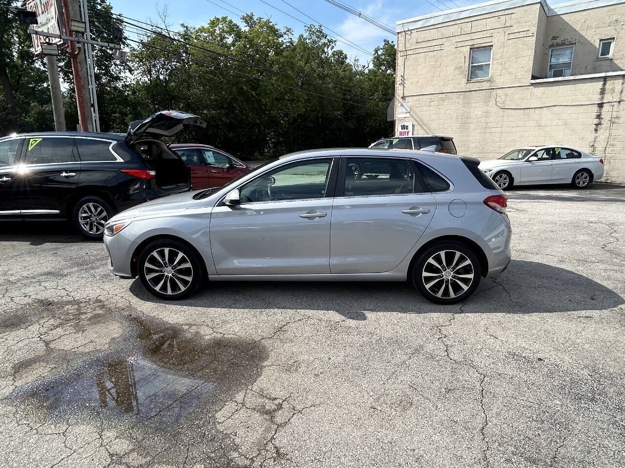 Used 2020 Hyundai Elantra GT FWD image 5