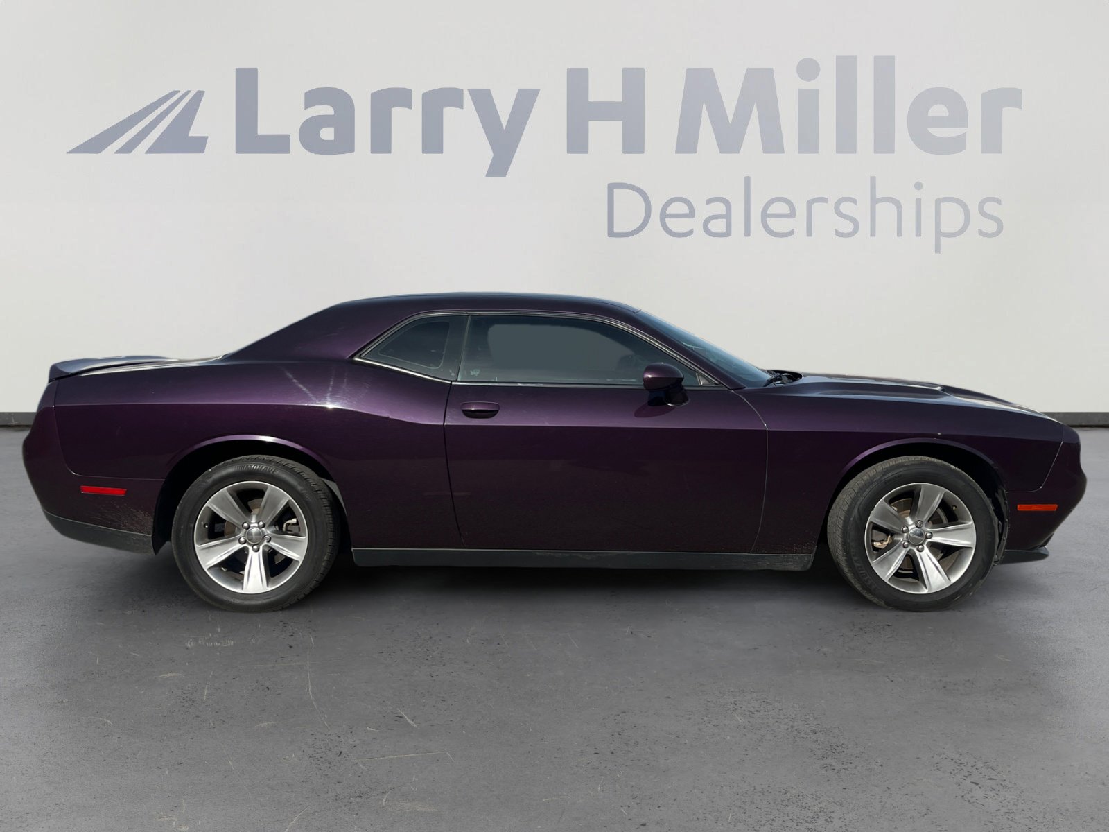 Certified 2021 Dodge Challenger SXT image 6