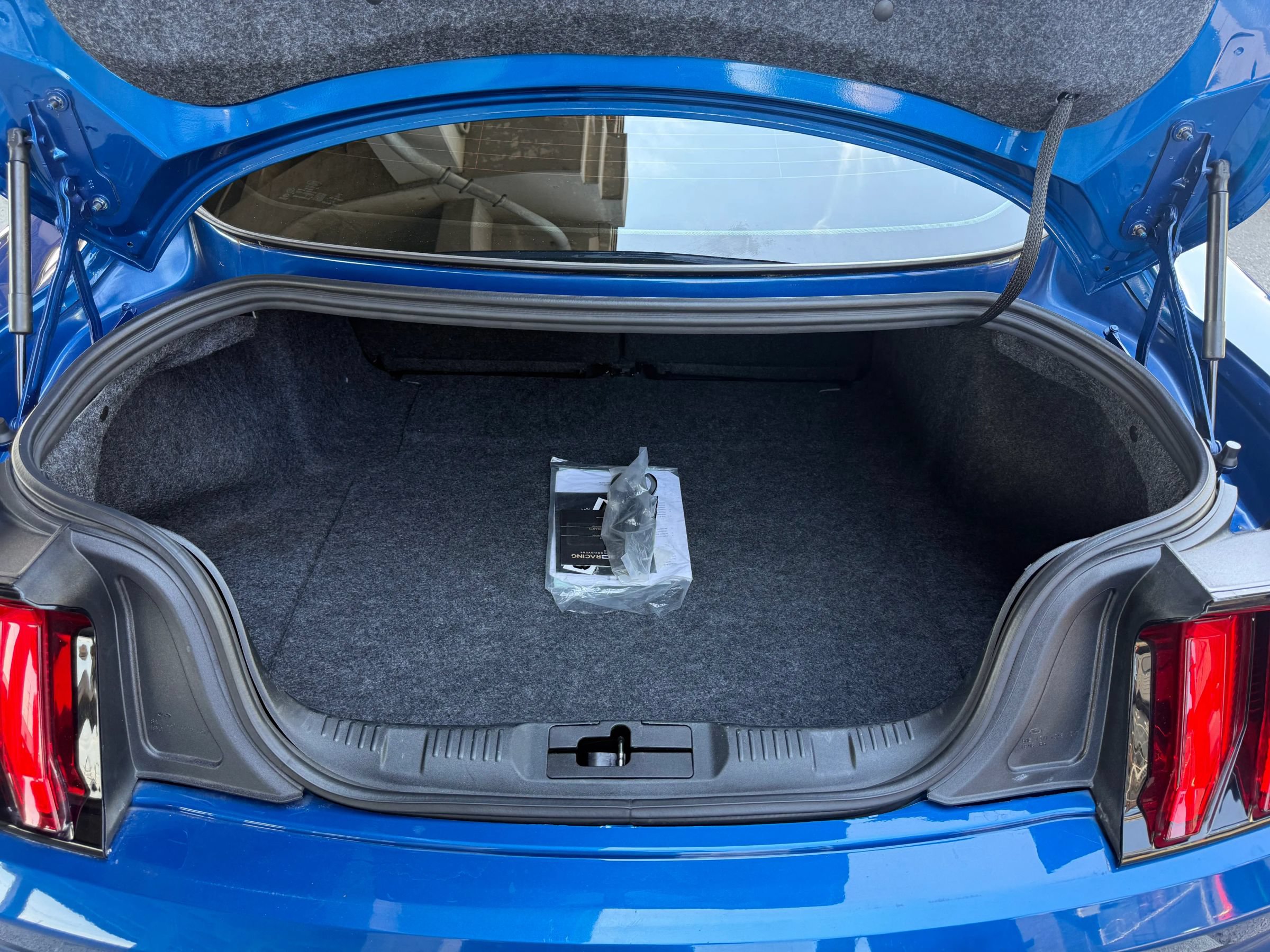 Used 2018 Ford Mustang GT RWD image 9