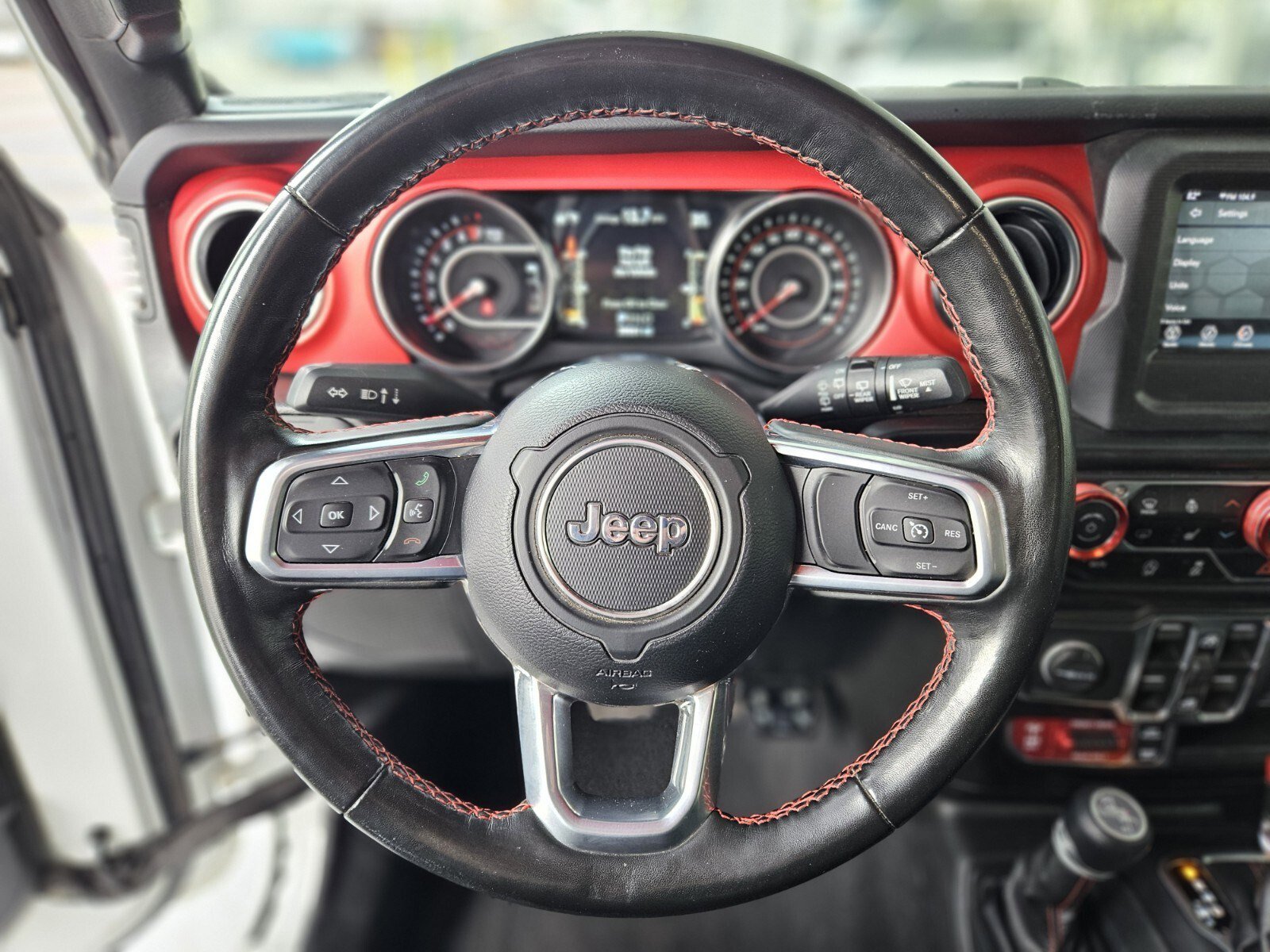 Used 2021 Jeep Wrangler Unlimited Rubicon w/ Xtreme Recon 35" Tire Package image 23