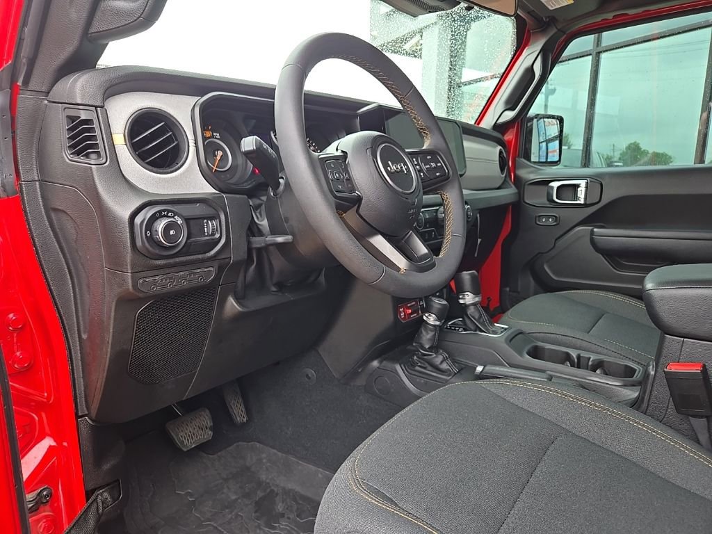 Used 2024 Jeep Wrangler Unlimited Sport AWD/4WD image 35
