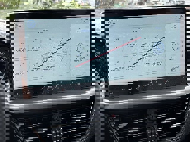 New 2025 Ford Escape SE image 32