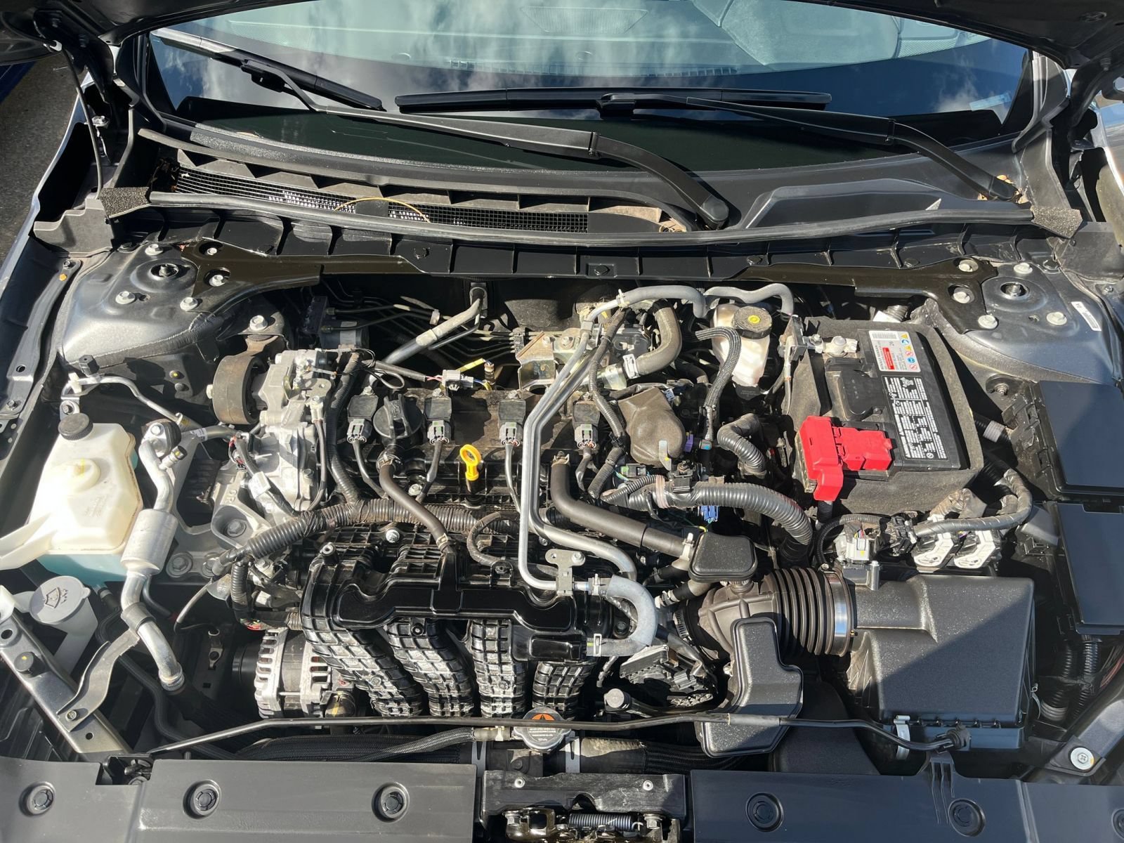Used 2025 Nissan Altima 2.5 SV FWD image 29