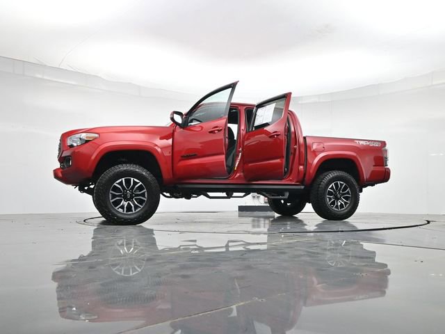 Used 2022 Toyota Tacoma TRD Sport w/ Technology Package image 53