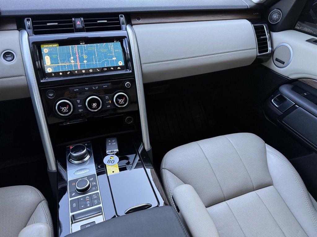 Used 2018 Land Rover Discovery HSE image 26