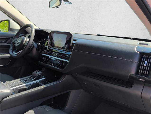 Used 2024 Nissan Pathfinder SV image 24