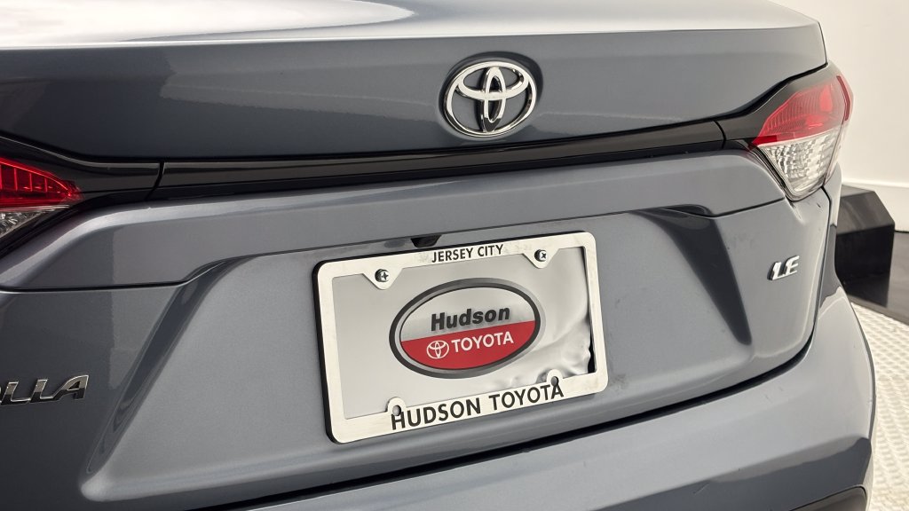 Used 2024 Toyota Corolla LE FWD image 8