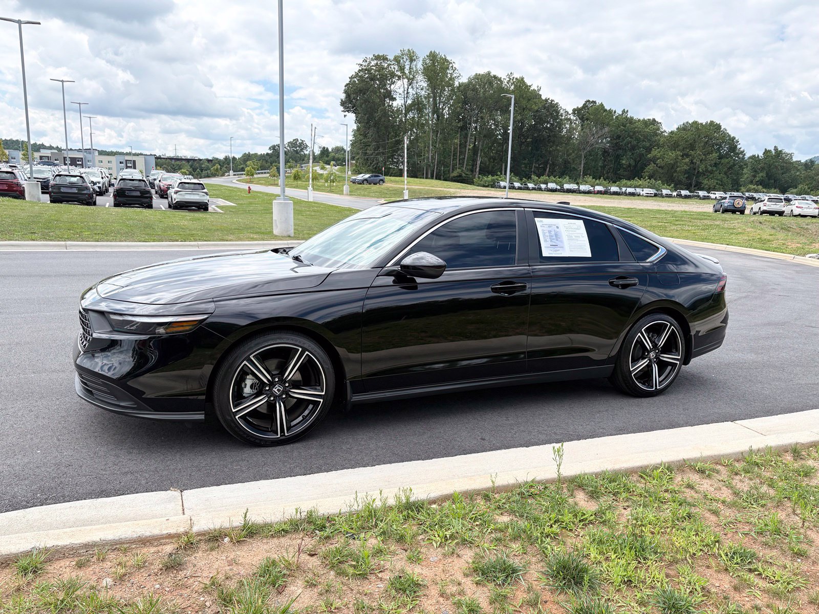Used 2024 Honda Accord Sport image 4